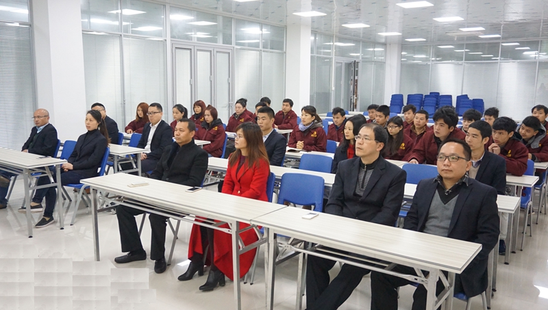 富轩门窗起航训练营开营仪式顺利开幕！