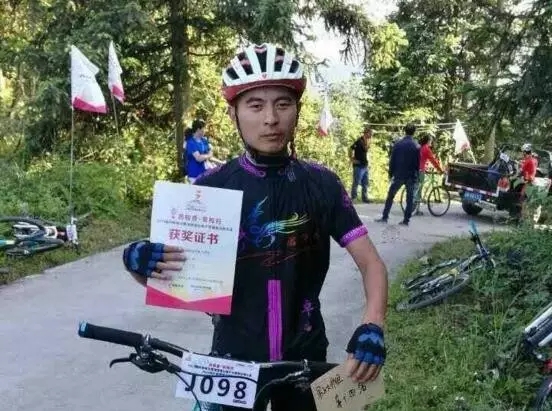 富轩门窗来凤专卖店助力&ldquo;环保日.凯迪杯&rdquo;