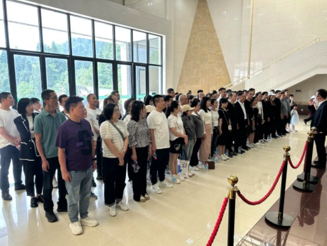 富轩全屋门窗与经销商家人井冈山团建活动